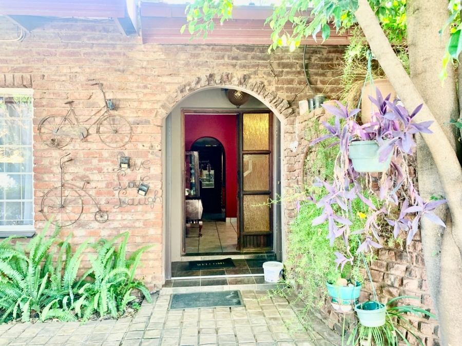 4 Bedroom Property for Sale in Rustenburg Central North West